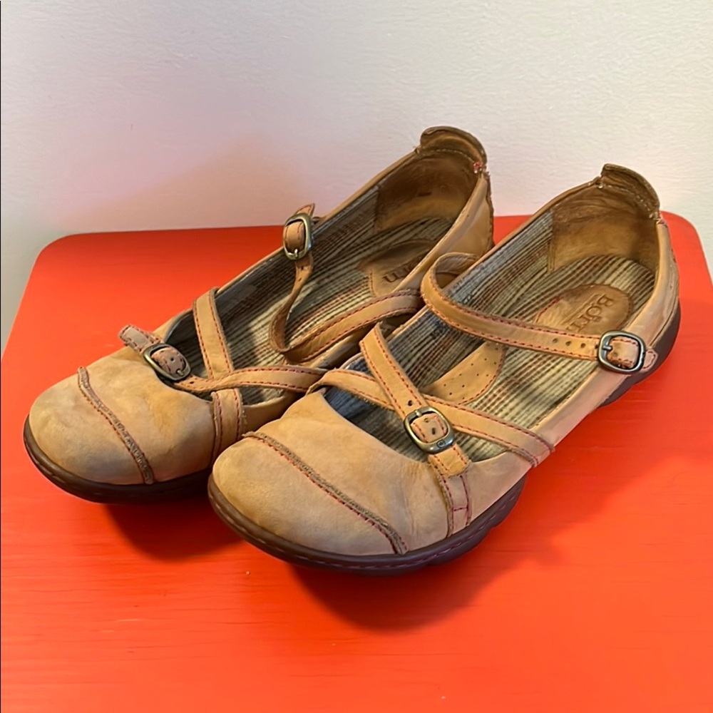 Vintage Born Tan Mary Jane Flats Versatile Everyday Comfort